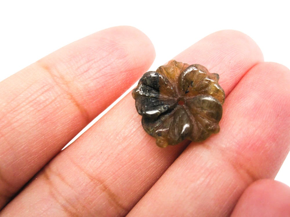 Labradorite Beads Carved Flower 