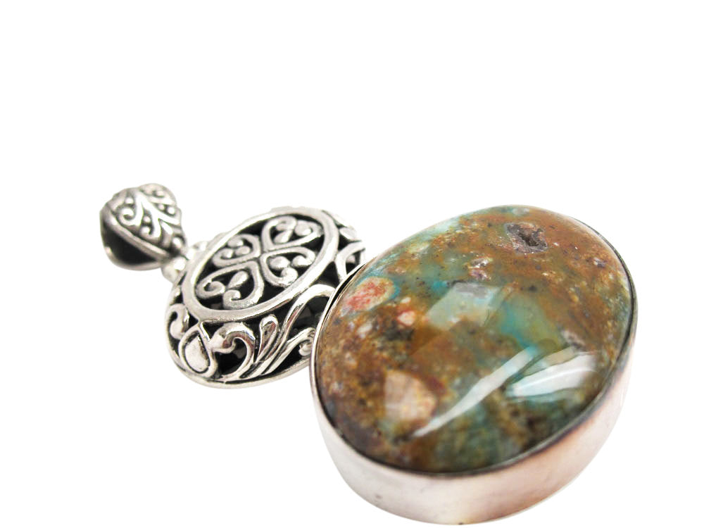 Turquoise Pendant Necklace Side