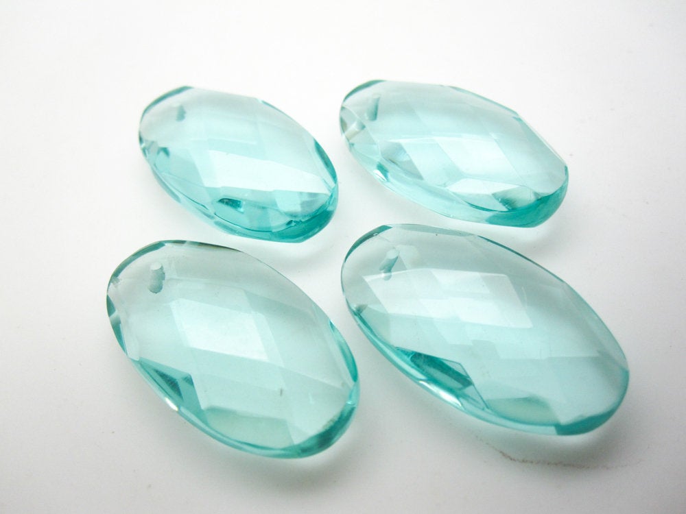 Quartz Oval Pendant